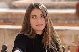 Bit.ly/2s0qbjp reyyan es la nieta de la familia sadoglu, una de las. Atv Hercai Nin Yaren I Ilay Erkok Ispanya Nin En Facebook