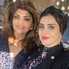 Lovely evening with family friends my parents have known for years and  decades 🥰 I admire the respect, loyalty and love in this group.