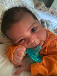 Please, I need toilet paper and milk for my daughter.. 😭