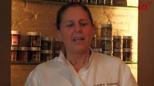 Dopo 28 anni di attività Sandra Bianchi cede 'L'angolo dolce' di Borgo  Giannotti