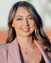 Gabrielle Dillard's Instagram, Twitter & Facebook