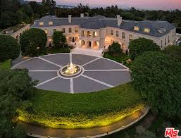 About holmby hills holmby hills is an affluent neighborhood in western los angeles. The Manor Re Listed For 160 Million Homes Of The Rich