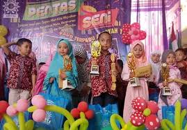 22 contoh desain dekorasi panggung pentas seni model desain rumah via modelrumahminimalis2.blogspot.com. Pentas Seni Archives Pwmu Co Portal Berkemajuan