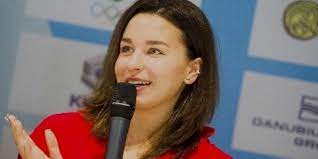 Select from premium krisztina egerszegi of the highest quality. Krisztina Egerszegi Story Bio Facts Home Family Auto Awards Hungarian Swimmer Successstory