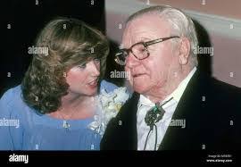 Diana Munson's Instagram, Twitter & Facebook