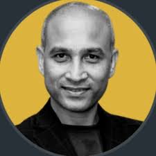 How to navigate career transition with curiosity and creativity