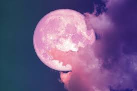 Así, el nombre de luna rosada mantiene una relación con su momento en el año. Que Es Y Cuando Se Puede Ver La Superluna Rosa