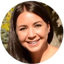 Ashley Steinbach's Instagram, Twitter & Facebook