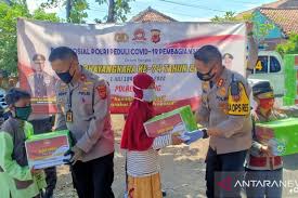 Bagaimana masyarakat bisa mengakses siaran digital? Pelajar Asal Papua Dan Panti Asuhan Di Subang Dapat Bantuan Sembako Antara News