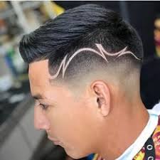 Coiffure homme 2021 les cheveux ondulés. 29 Idees De Coupe Homme Degrade Trait En 2021 Coupe Homme Degrade Trait Coupe Homme Coiffure Homme