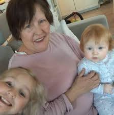 Elin (61) døde plutselig. Nå fortviler familien over at de ikke får svar på  hvorfor