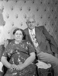 In 1922, she was convicted of having poisoned her second husband, frank carl, and his father, alonzo carl. Carl And Clara Brussow S Anniversary Photograph Wisconsin Historical Society
