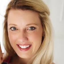 Lindsay Maurer's Instagram, Twitter & Facebook