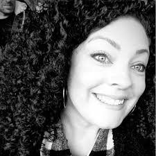 Lucie Cribou updated her profile picture.