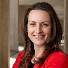 Elsa Molina's Instagram, Twitter & Facebook