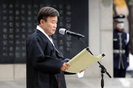 Jun 17, 2021 · 김원웅 광복회장 모친 유공자 사칭 의혹, 보훈처 조사 착수 중앙일보 입력 2021.06.17 11:30 수정 2021.06.17 19:07 인쇄 기사 보관함(스크랩) 글자 작게. ë‹¨ë… ê¹€ì›ì›… ê´'ë³µíšŒìž¥ ë¶€ì¹œ ê³µì ë‚´ìš© êµ­ê°€ ê³µì‹ ê³µí›ˆê¸°ë¡ê³¼ ë¶ˆì¼ì¹˜ Frontline ê¸°ì‚¬ë³¸ë¬¸ ë‰´ìŠ¤ë²„ìŠ¤ Newsverse