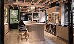 La Cornue Des Cuisinieres D Exception Sur Mesure Depuis 1908 Piano De Cuisson Agencement Cuisine Cuisine Moderne