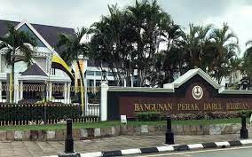 Pegawai khas kepada seorang ahli dewan undangan negeri (adun) perak yang ditahan reman bagi membantu siasatan berhubung salah guna kuasa dibebaskan dengan jaminan suruhanjaya pencegahan rasuah. Pembangkang Tak Boikot Sidang Dun Perak Esok Free Malaysia Today Fmt