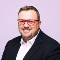 Douglas Penman's Instagram, Twitter & Facebook