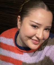 Kim Matthias's Instagram, Twitter & Facebook