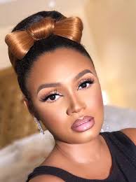 Sara Ropshik Marks Birthday, Unveils Shamies Unusual Heart Project (photos) 