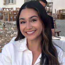 Back-to-back Field Marketing Specialist of the Year! I am so grateful for  my wonderful colleagues who helped me achieve this honor, and especially my  FMS team, who pushes me every day. I