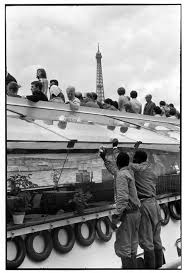 Henri Cartier Bresson France 1966 Paris Bateaux Mouches Henri Cartier Bresson Photo Tour Eiffel