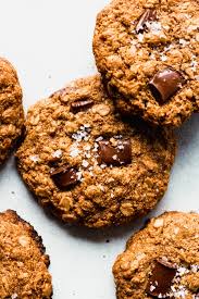 My favorite oatmeal cookie recipe! Salted Gluten Free Oatmeal Chocolate Chunk Cookies Gluten Free Refined Sugar Free Nyssa S Kitchen
