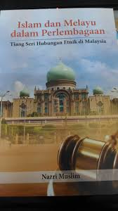 Umat buddha dan muslim telah saling berhubungan dalam bidang budaya, politik, ekonomi, dan kadang militer selama tiga belas setengah abad terakhir. We Buy And Sell Used Books Kami Menjual Dan Membeli Buku Terpakai ä¸­å¤æœ¬ã®å£²è²· Islam Dan Melayu Dalam Perlembagaan Tiang Seri Hubungan Etnik Di Malaysia Nazri Muslim