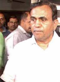 Scamster Mansukh Shah linked to top state politicians, bureaucrats