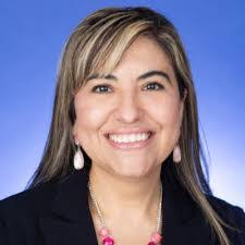 Lenore Richter's Instagram, Twitter & Facebook