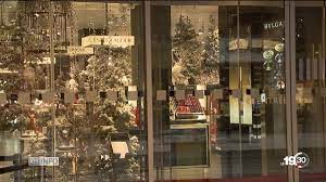 Quels magasins seront ouverts à paris le 8 décembre 2019 ? L Ouverture Des Commerces Romands Le Dimanche Avant Les Fetes Divise Rts Ch Regions