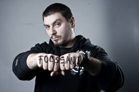 See more of micutzu cosmin nedelcu on facebook. Interviu Cu Micutzu Care Este DiferenÅ£a Dintre Un Banc Si O GlumÄƒ La Ce Rad Romanii