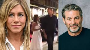 😱 Hollywood bombshell: Jennifer Aniston's fairy-tale romance with hunky  hypnotist Jim Curtis is crumbling under his DARK secrets! From a messy  divorce & furious exes spilling tea (Bethenny dated him FIRST?!) to
