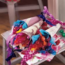 Réaliser un cornet en papier cuisson. Des Cornets De Bonbons En Papier Peint Marie Claire