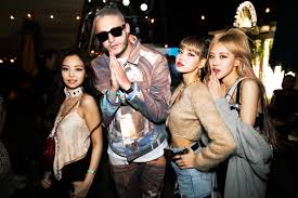 How much do the kill this love singers and rappers make? Dj Snake Shared New Photo With Blackpink At Coachella