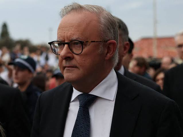 Albanese says he feels 'weight of responsibility' after Bondi as Labor criticises Coalition for politicising terror attack | Anthony Albanese | The Guardian