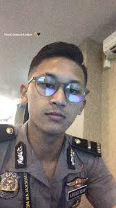 Inspirasi model dan gaya rambut dengan pembahasan terkait rambut cepak tentang 25+ model rambut cepak taruna, info top! adalah : 32 Ide Taruna Akpol Militer Pejuang Wanita Tentara
