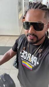 Buen día a todos mis súbditos 🤭