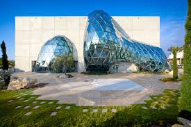 الأفكار الرئيسية للوحات سلفادور دالي. Das Neue Salvador Dali Museum In St Petersburg