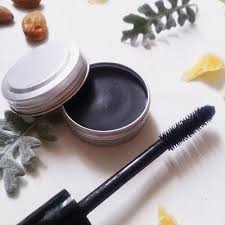 Recette Mascara Zero Dechet Maquillage Fait Maison Gommage Maison Produits De Beaute Faits Maison