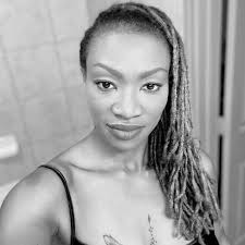 تحديث: معلمة سيليست ريفاس السابقة تخبر الطلاب أنها قابلت D4vd على وسائل  التواصل الاجتماعي 🎥 تيك توك/@julian2away