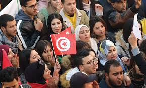 الباحث التونسي في تحليل الخطاب حاتم عبيد الديمقراطي ة هي المكسب الذي جنيناه من الثورة بعد أن ضاعت في خضم الخصومات مكاسب أخرى القدس العربي