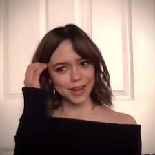 she looks so good with short hair