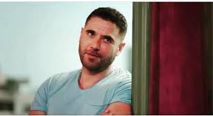 ذكر الدكتور نبيل فاروقمؤلف سلسلة رجل المستحيل الشهيرة في كتابه رجل المستحيل وأنا أنه في عام 1999 قرّر تحويل الرواية إلى عمل سينمائي من بطولة أحمد عز رجل السياحة وقتها. Ø§Ø­Ù…Ø¯ Ø¹Ø² 50 Ù…Ù„ÙŠÙˆÙ† Ø¬Ù†ÙŠÙ‡ Ø¥ÙŠØ±Ø§Ø¯Ø§Øª ÙˆÙ„Ø§Ø¯ Ø±Ø²Ù‚ 2 ÙÙ‰ Ø£ÙˆÙ„ Ø§Ø³Ø¨ÙˆØ¹