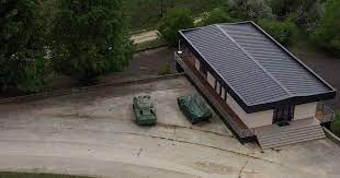 News & politics mészáros lőrinc mészáros lőrinc. Dronfelvetelt Keszitett Meszaros Lorinc Birtokarol Egy Ujsagiro Tanukent Hallgatta Ki A Rendorseg Merce