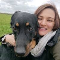 9 "Laura Abbas" profiles