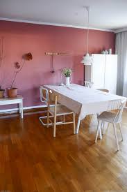 Warmes Rot Als Wandfarbe Im Esszimmer Von Www Kolorat De Kolorat Wandfarben Esszimmer Rot Streichen Wandfarbe Rot Esszimmer Farbe Esszimmerdesign
