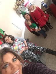 My niece Arian.. Also my younger sister Edie with Remi and Chloe Bella ...  so precious ❤️❤️❤️❤️