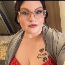 Amy Gala's Instagram, Twitter & Facebook